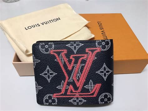 louis vuitton wallet lv upside down|How to Identify a Real Louis Vuitton Wallet: 11 Tips .